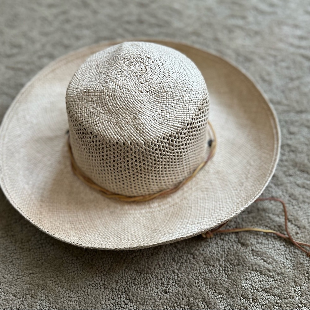 Cream Wide-Brimmed Woven Hat